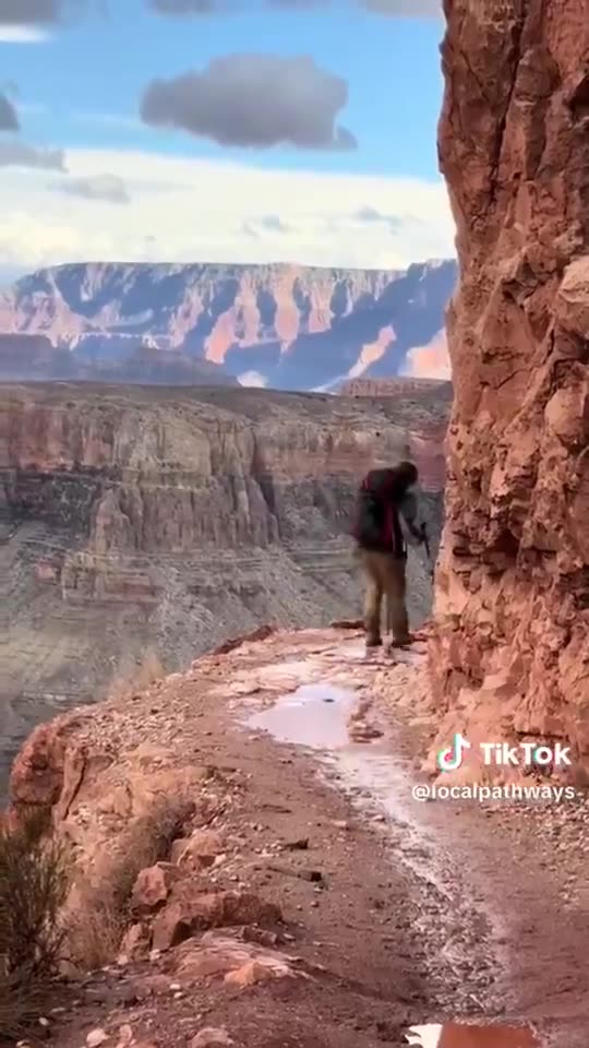 A hiker on the Kaibab Trail in the Grand Canyon